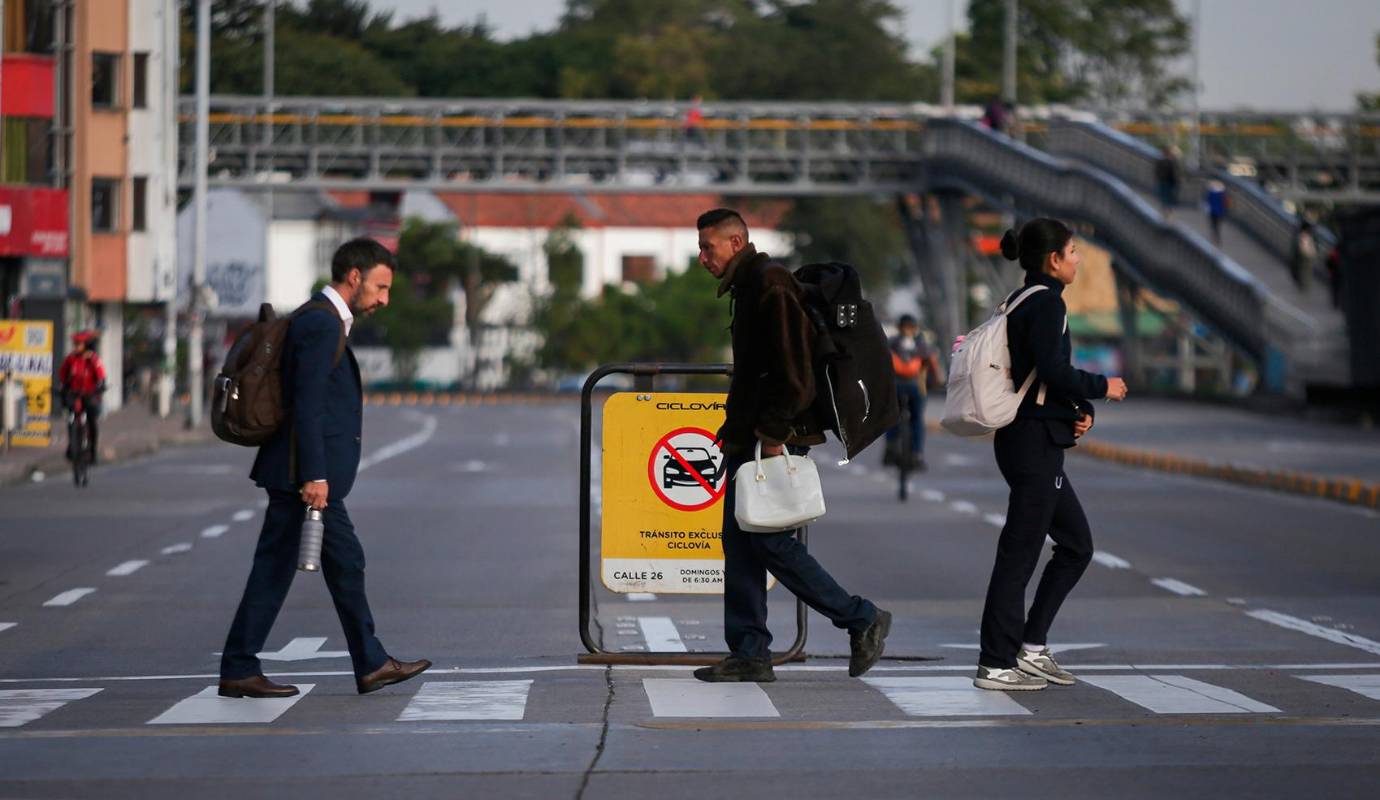 Para facilitar la movilidad durante este día, la ciudad ha dispuesto de una amplia red de ciclorrutas, que suman más de 661 kilómetros, y de andenes que se extienden por más de 95.811 kilómetros. Foto: Colprensa