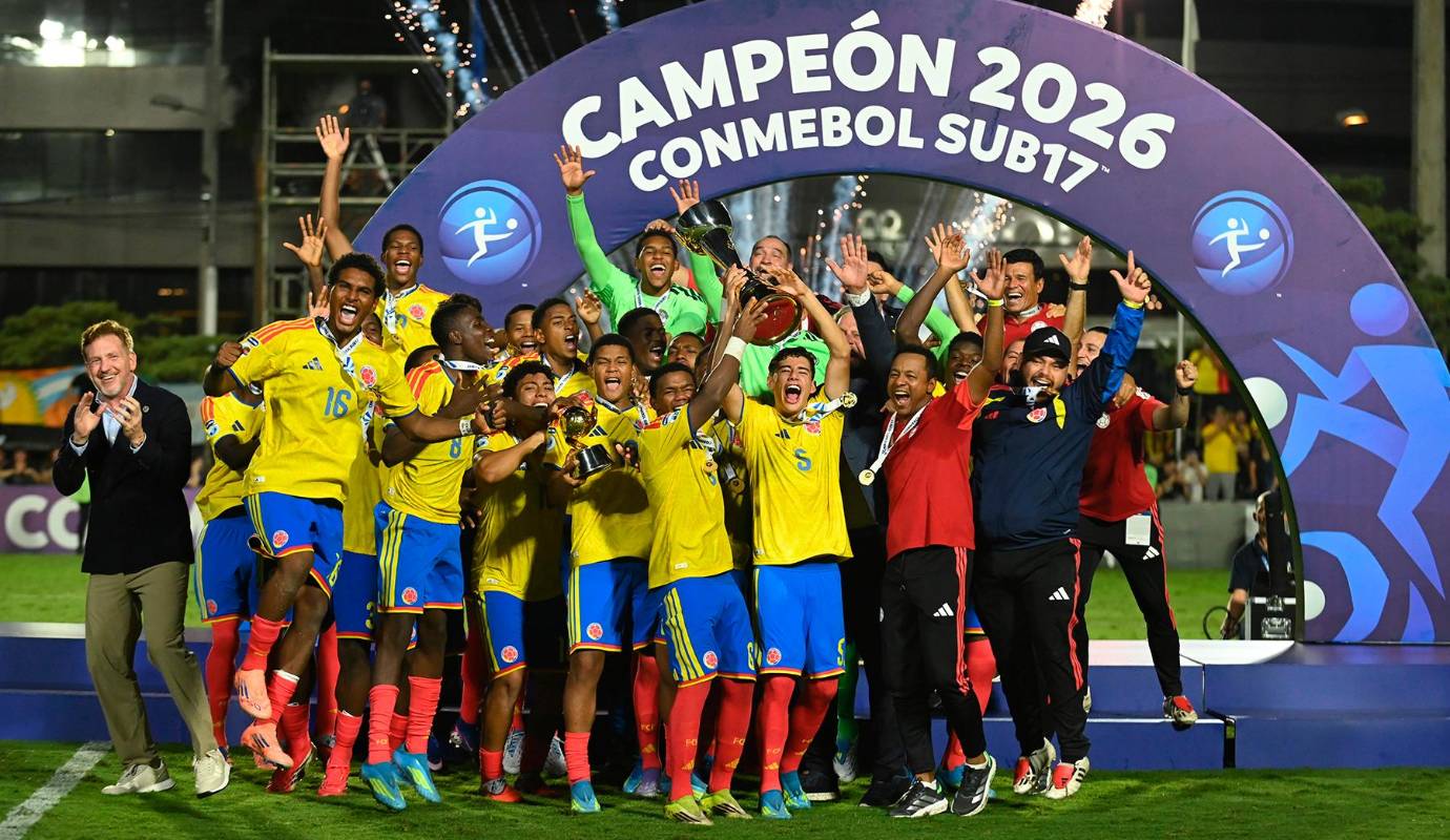 La Selección Colombia Sub-17 volvió a la cima del continente tras 33 años de espera. Con una contundente victoria 4-0 sobre Selección Argentina Sub-17, el equipo nacional se coronó campeón en Paraguay. Foto: GETTY