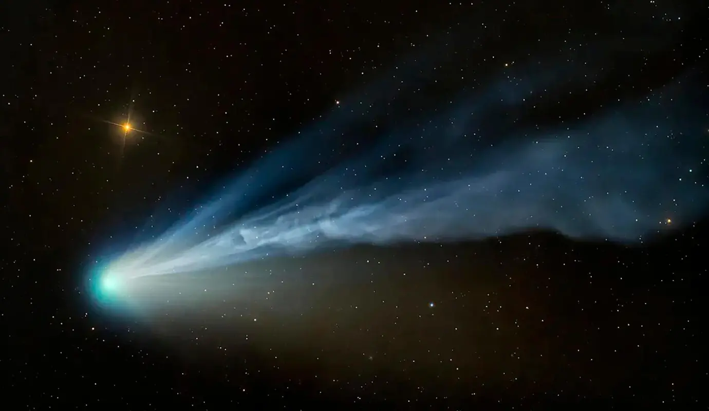 El fotógrafo Dan Bartlett fue el ganador de la categoría: Planetas, Cometas y Asteroides con su foto titulada: El cometa 12P-Pons-Brooks hace una última reverencia. Foto: Dan Bartlett