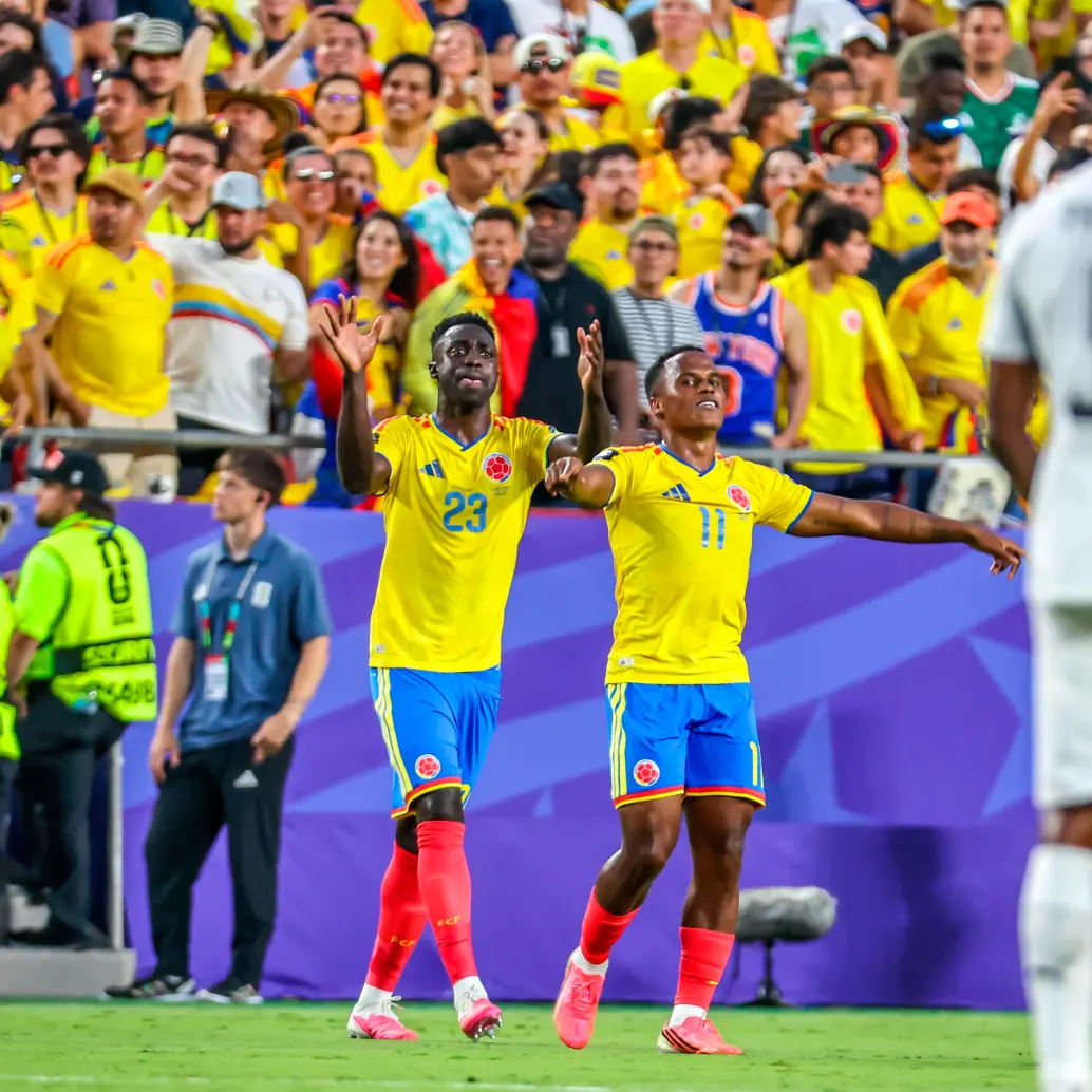 Jhon Arias es una muestra de que el futbolista colombiano sí puede ser un jugador completo, con llegada al área, ida y vuelta y marca. FOTO JUAN ANTONIO SÁNCHEZ