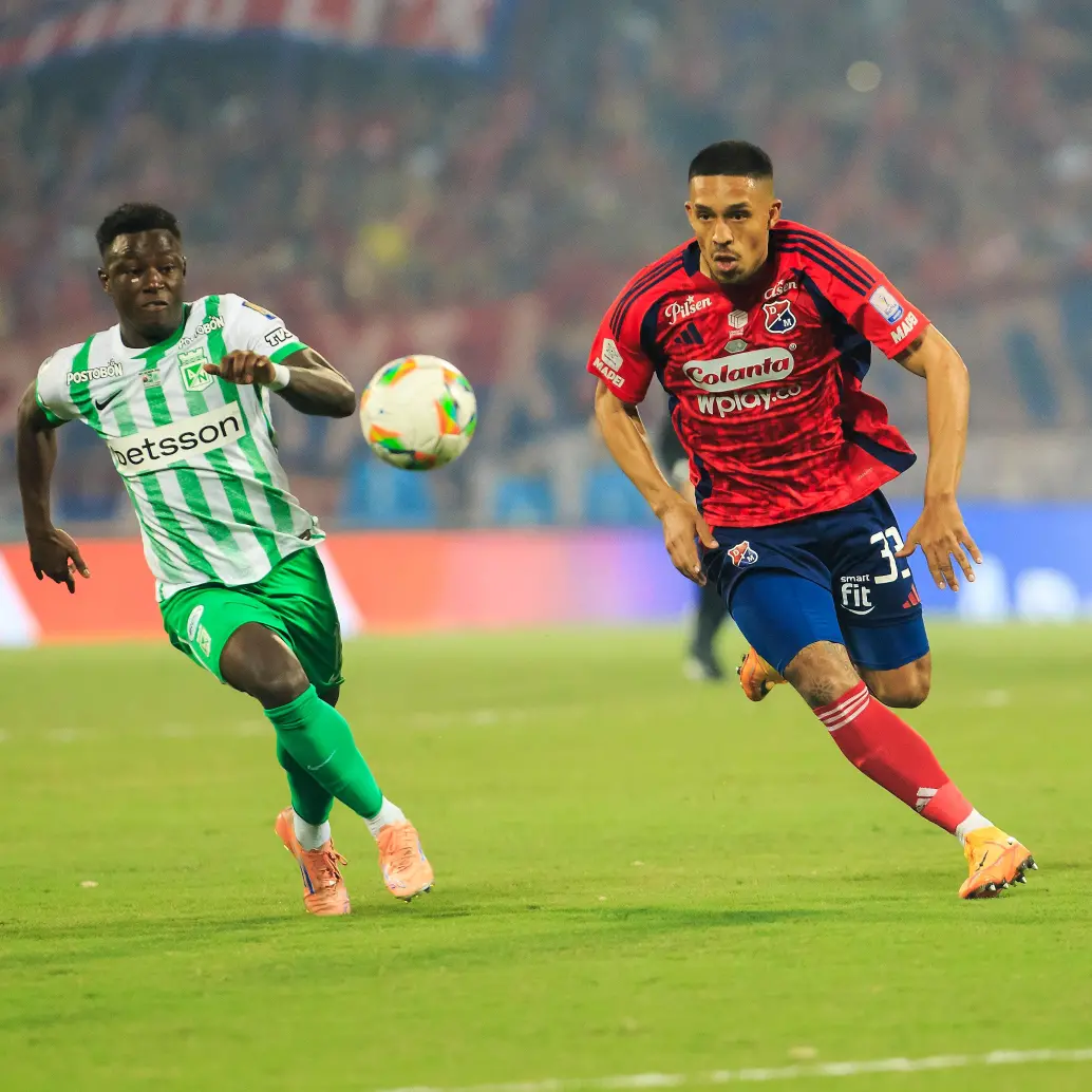 El defensa izquierdo Daniel Londoño fue una de las figuras del Medellín en el 2025, cuando llegó a ser considerado el mejor equipo del fútbol colombiano. Foto: Camilo Suárez