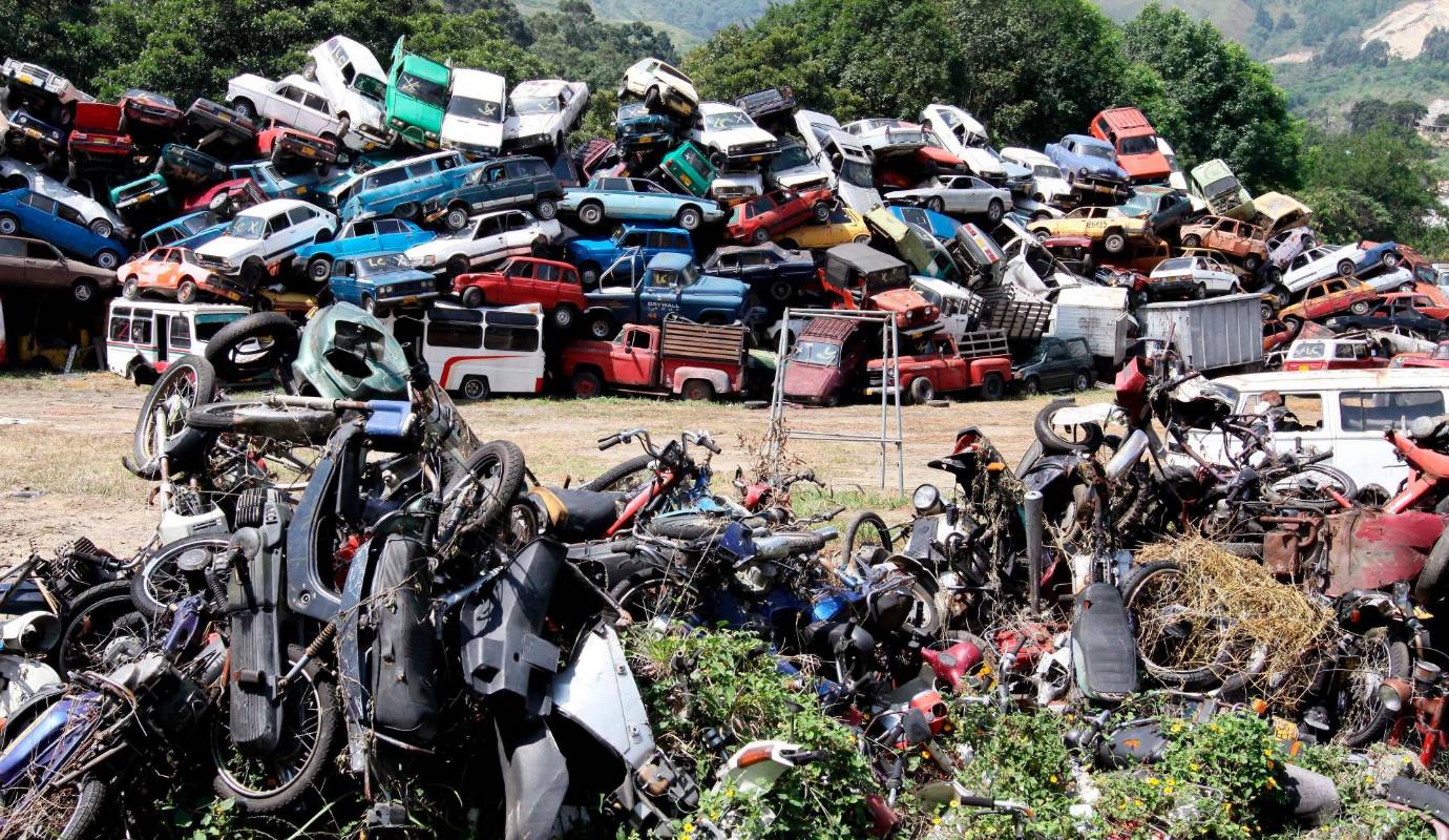Los que se encuentran ubicados en el norte metropolitano son para aquellos automotores que llevan más de un año sin que nadie los reclame y que están propensos a la ley de patios, mientras que en Feria de Ganados están los que han superado los tres meses. En Caribe se llevan los recién inmovilizados. Foto: Manuel Saldarriaga Quintero.