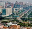 La ley de financiamiento encarecería la vida diaria de cerca de 898.000 personas que, según el Dane, pertenecen a la clase media de Medellín y su área metropolitana. FOTO: Juan Antonio Sánchez.