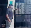 Estas son las últimas imágenes del ingeniero Andrés Camilo Peláez, capturadas por una cámara de seguridad el pasado domingo 3 de abril. FOTO: Cortesía