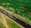 El bloqueo en la línea férrea de Cerrejón completa siete días y ya afecta el transporte de carbón e insumos clave para la operación minera en La Guajira. FOTO cortesía Cerrejón