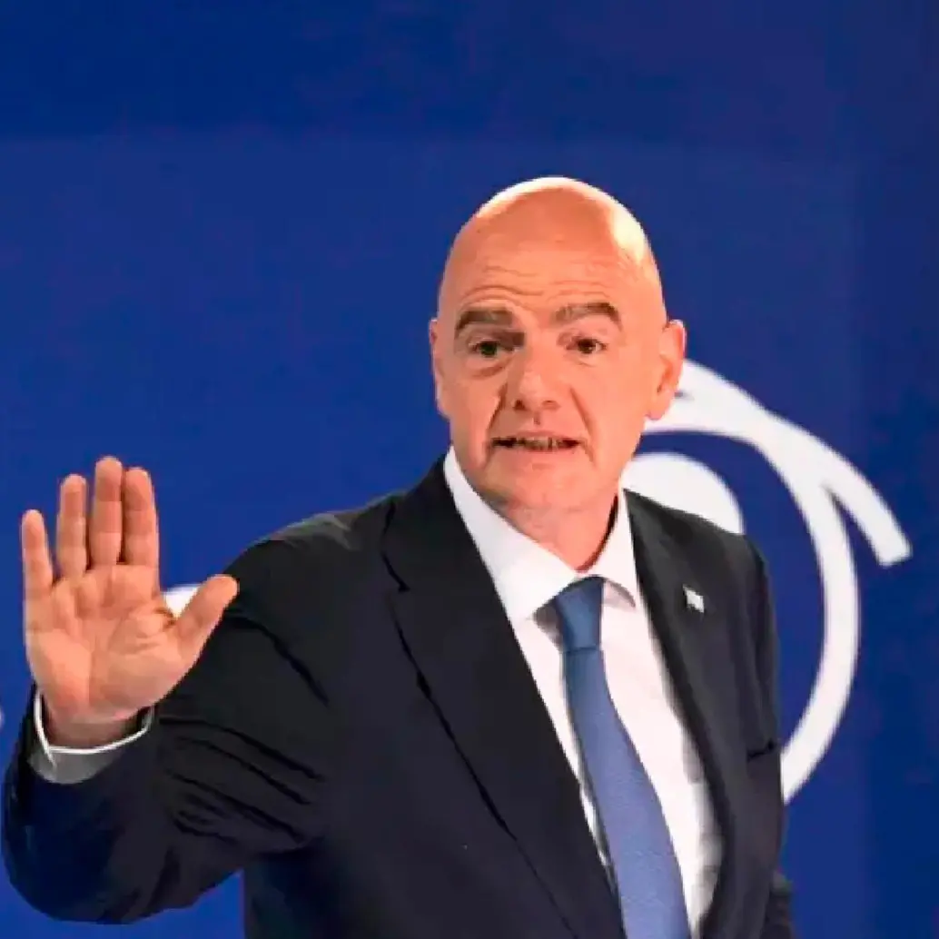 Gianni Infantino, presidente de la Fifa, lamentó las ofensas hacia Kyliam Mbappé por parte de la senadora paraguaya Celeste Amarilla. FOTO AFP
