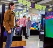 La compra de televisores, productos promocionales y actividades de entretenimiento serían algunos de los sectores beneficiados por el torneo.VFOTO EL COLOMBIANO.