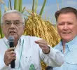 Presidente de la junta directiva de Fedearroz, César Augusto Saavedra; y el ministro de Agricultura, Indalecio Dangond. Foto: Cortesía