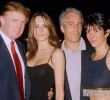 De izquierda a derecha, Donald Trump, Melania Trump, Jeffrey Epstein y Ghislaine Maxwell, en un evento social antes de que estallara el escándalo por tráfico sexual. Foto, Getty.