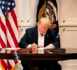 Donald Trump lleva varios meses de discusiones con la prestigiosa universidad. <b>Foto: </b>AFP.