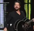 Ricardo Arjona volvió a ser tendencia por una canción publicada originalmente en 1996 durante el Mundial. FOTO: Getty