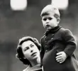 La reina Isabel II junto a su hijo, el rey Carlos III. Foto: Getty