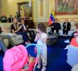 <span class=mln_uppercase_mln>La</span><b><span class=mln_uppercase_mln> niña fue llevada al Palacio de Miraflores para reunirse con su madre, quien había sido deportada de Estados Unidos a Venezuela bajo acusaciones de pertenecer a la banda criminal del Tren de Aragua. FOTO: Prensa Presidencia Venezuela</span></b>