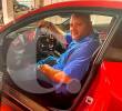 Miguel Quintero a bordo de un Ferrari que puede costar cerca de 1.500 millones de pesos. FOTO: CORTESÍA