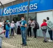 Los pensionados podrán revisar el reajuste aplicado en sus desprendibles de pago desde enero de 2026, así como en los certificados disponibles en la página web de Colpensiones y en los Puntos de Atención al Ciudadano. Foto: Juan Antonio Sánchez