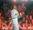 Bad Bunny durante su presentación en el Halftime Show del Super Bowl LX, espectáculo que hizo historia al obtener siete premios Emmy. FOTO: Getty.