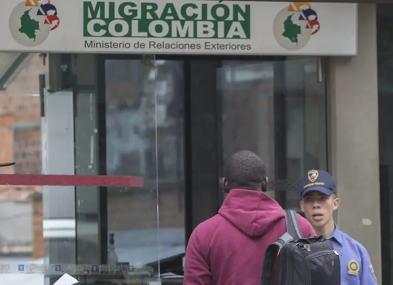 Imagen de referencia de la sede de Migración Colombia en Medellín. Foto: Julio César Herrera Echeverri