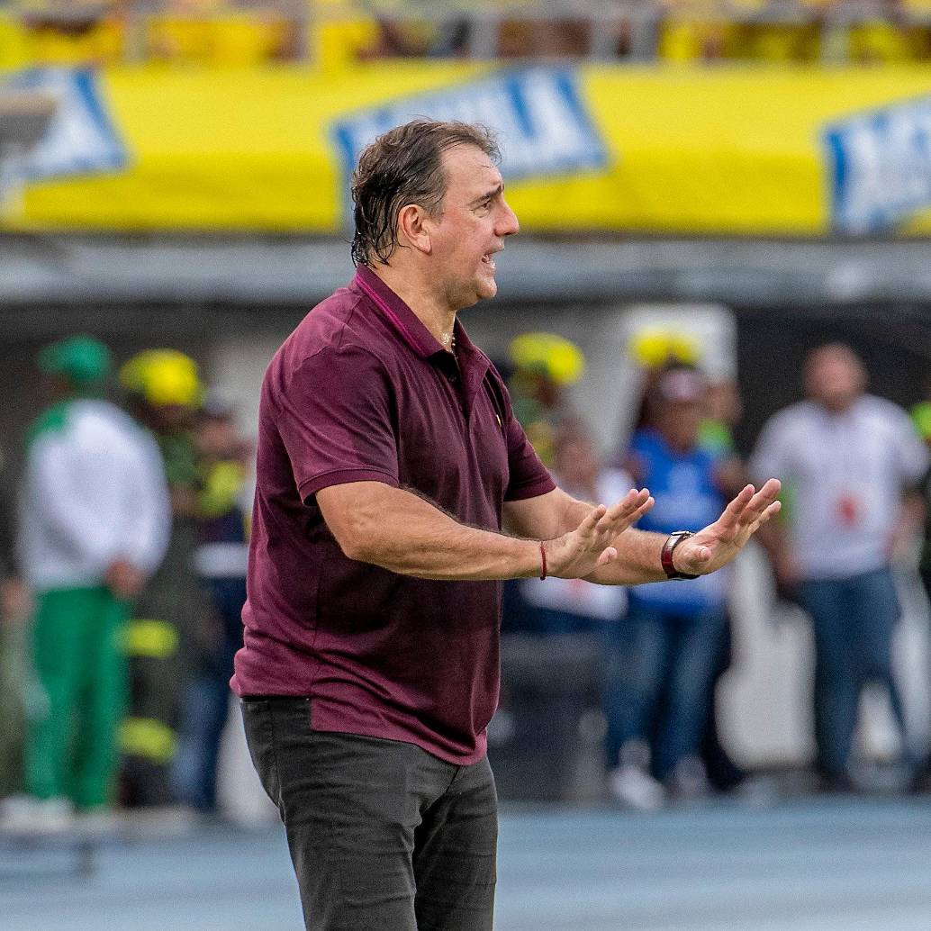 El entrenador argentino Néstor Lorenzo metió a Campaz para el segundo tiempo. Foto: Juan Antonio Sánchez