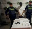 El hombre, de 25 años, fue capturado en flagrancia tras, presuntamente, cometer el hurto al extranjero. FOTOS Cortesía Meval