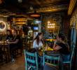 El gasto de los hogares atados a restaurantes y hoteles presionan al alza la inflación en Colombia. FOTO Julio César Herrera