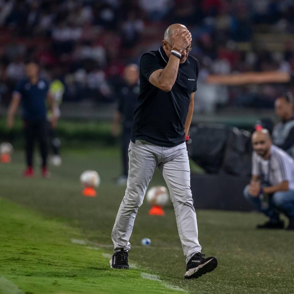 El entrenador uruguayo Alfredo Arias ha tenido tres pasos por el fútbol colombiano. Además de dirigir al Cali, estuvo al frente de Santa Fe y Medellín. FOTO: Juan Antonio Sánchez