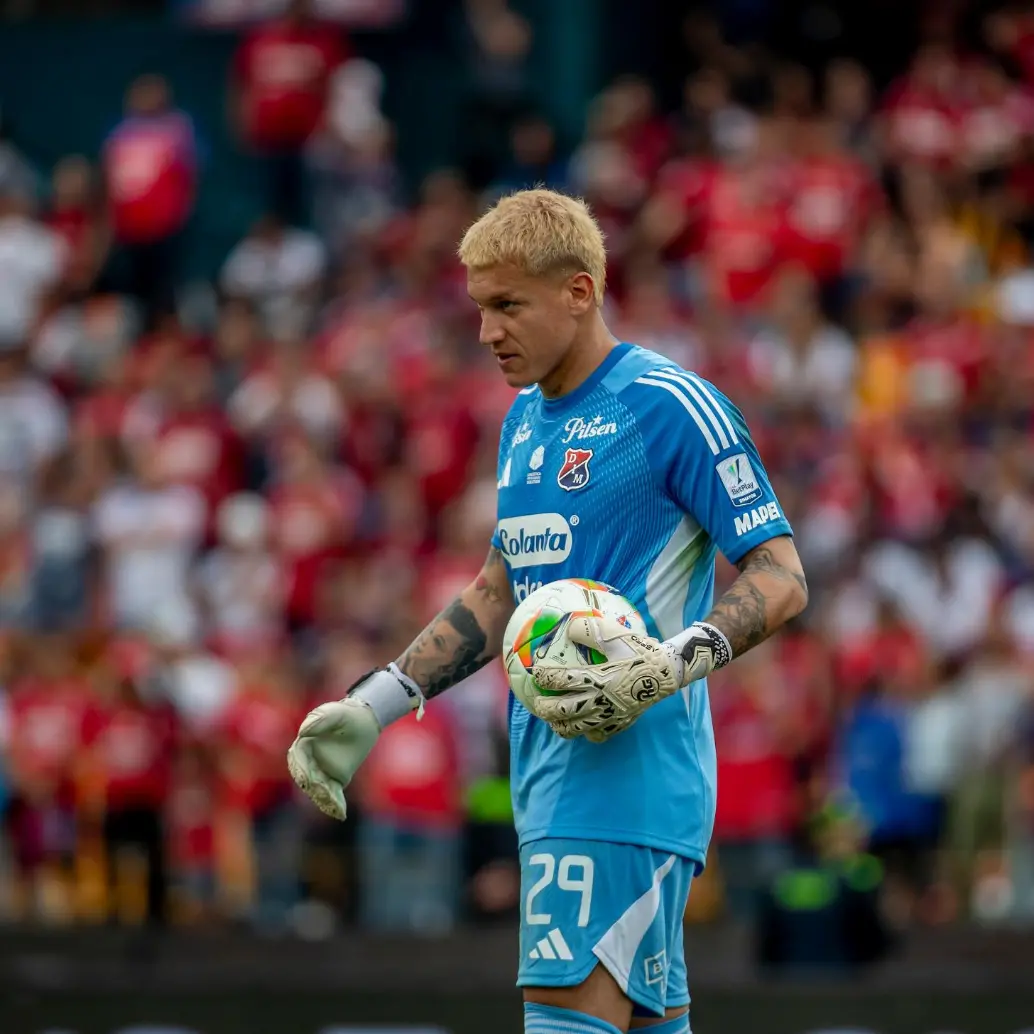 El arquero uruguayo Washington Aguerre sufrió una lesión en un hombro el fin de semana, durante un entrenamiento. FOTO<b><span class="mln_uppercase_mln"> Juan A. Sánchez</span></b>