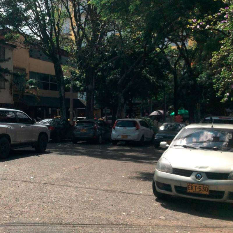 En este sector del barrio Florida Nueva, en Laureles, ocurrió el asesinato de alias El Core, un hombre que cuidaba carros en el sector. FOTO: LAURA ROSA JIMÉNEZ VALENCIA