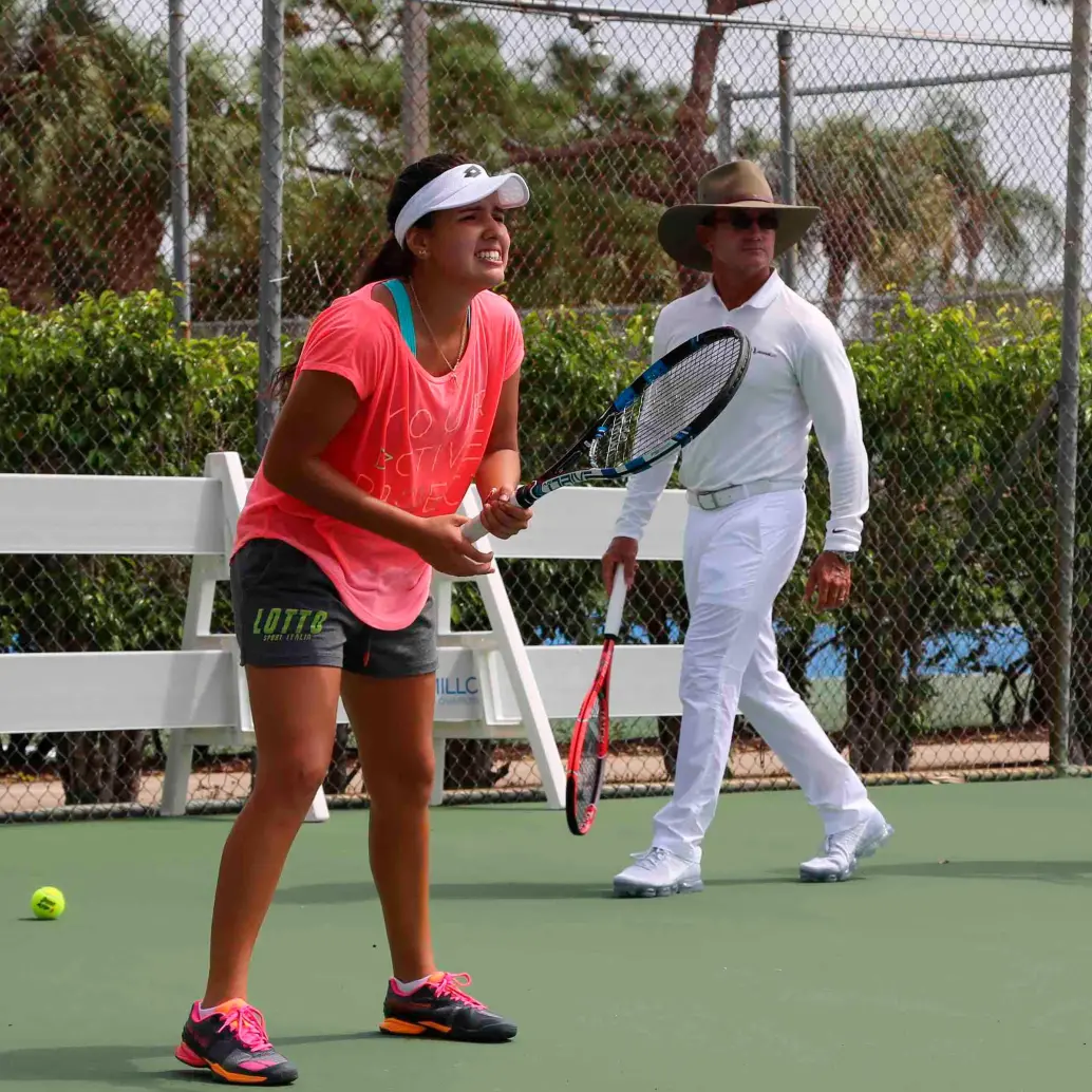 Gabe Jaramillo, en un entrenamiento con Camila Osorio en Estados Unidos. <span class="mln_uppercase_mln">FOTO</span><b><span class="mln_uppercase_mln"> cortesía</span></b><span class="mln_uppercase_mln"> </span>