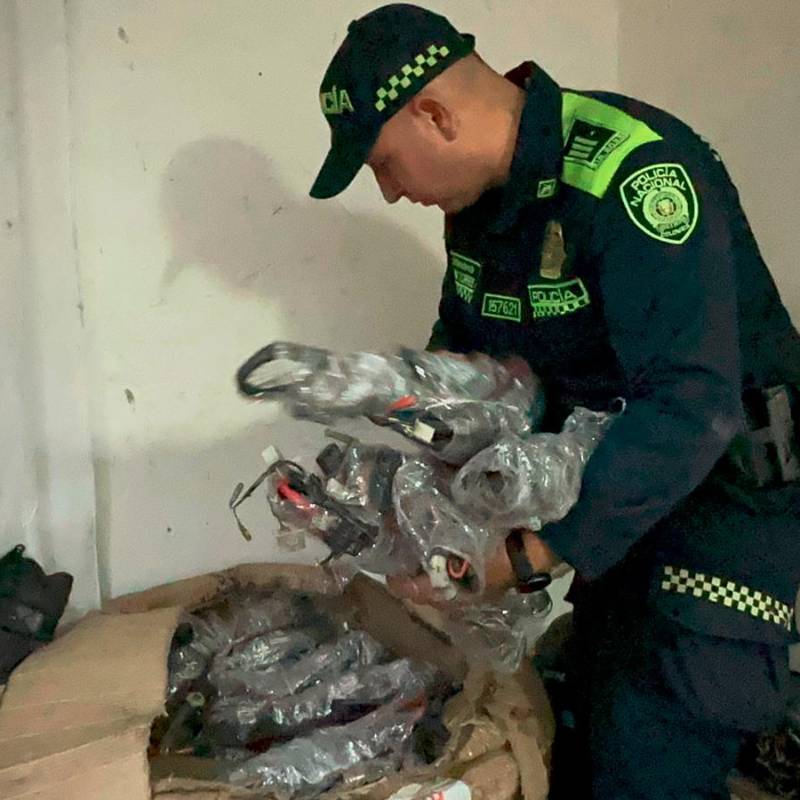 Hallaron 2.000 partes de motos robadas en enorme “deshuesadero”; así se mueve este ‘mercado’ en Medellín