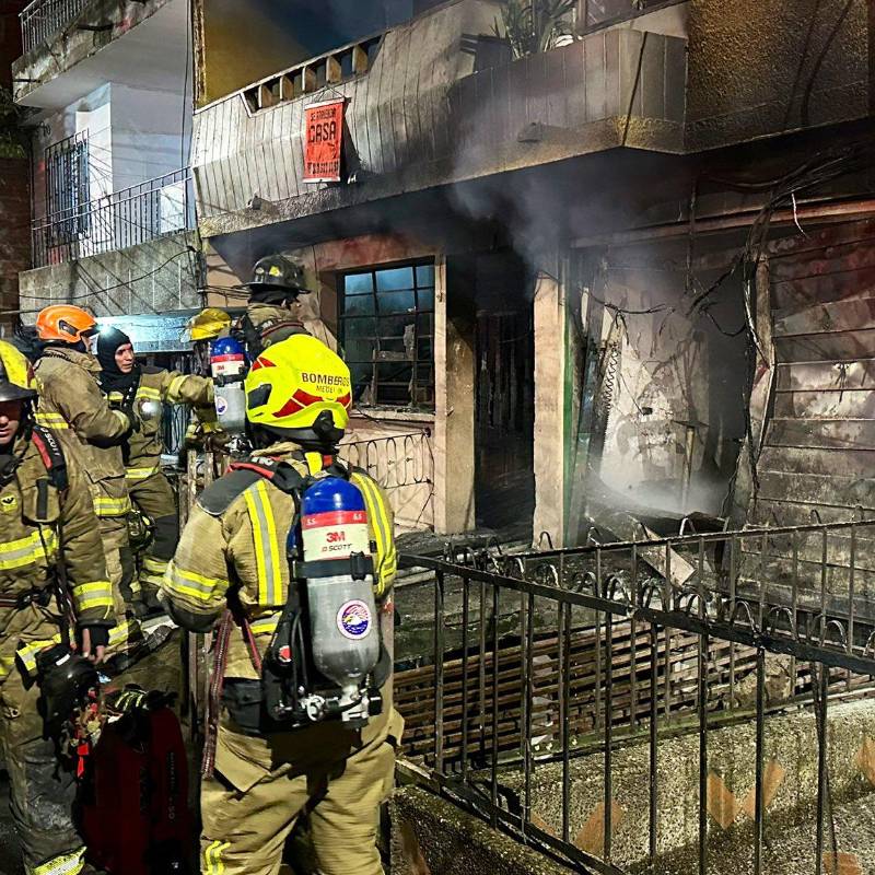 La emergencia fue atendida por tres tripulaciones del cuerpo de bomberos. FOTO: Cortesía Dagrd