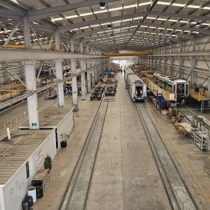 Ensamble de los nuevos trenes que llegarán al Metro de Medellín. FOTO: REDES SOCIALES FEDERICO GUTIÉRREZ