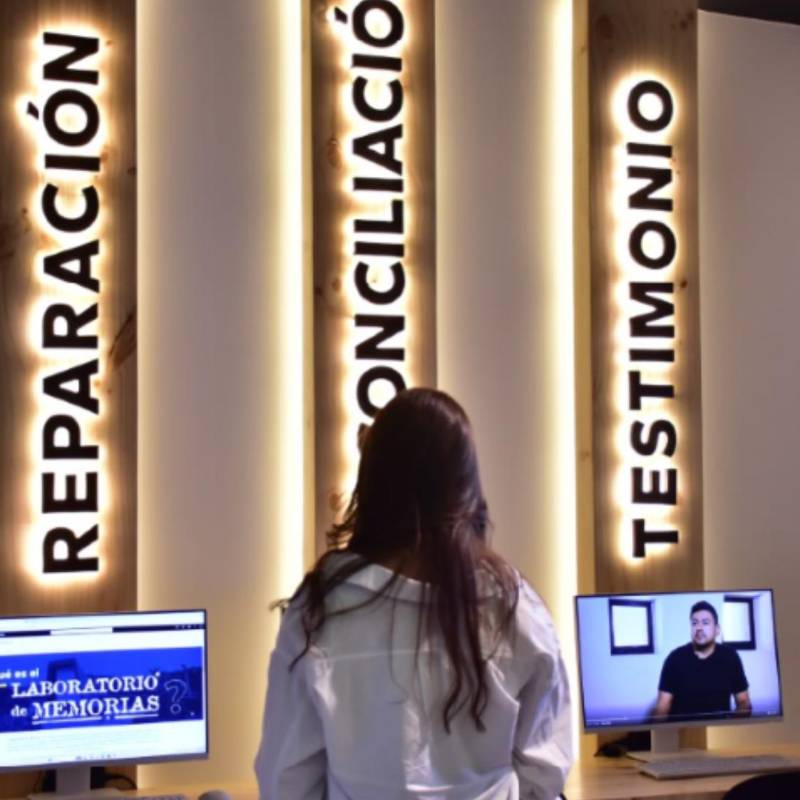 El archivo reúne documentos recopilados desde 2003 y está conformado por testimonios, fotografías, archivos institucionales y otros registros. FOTO Museo Casa de la Memoria. 
