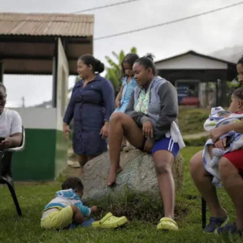 Durante su rendición de cuentas, la ARN destacó avances en tierras, vivienda y proyectos productivos, y solicitó garantizar la continuidad de la política de reincorporación. FOTO: COLPRENSA. FIRMANTES EN DABEIBA. 