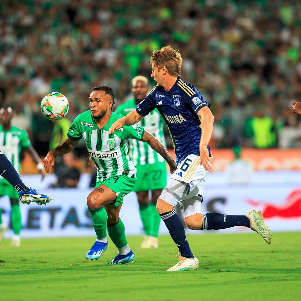 <p>En la imagen aparece Andrés Sarmiento, de Nacional, rodeado por dos defensores de Millonarios en uno de los últimos partidos entre ambos. </p><p><span class="mln_uppercase_mln">FOTO</span><b><span class="mln_uppercase_mln"> Camilo Suárez</span></b><span class="mln_uppercase_mln"> </span></p>