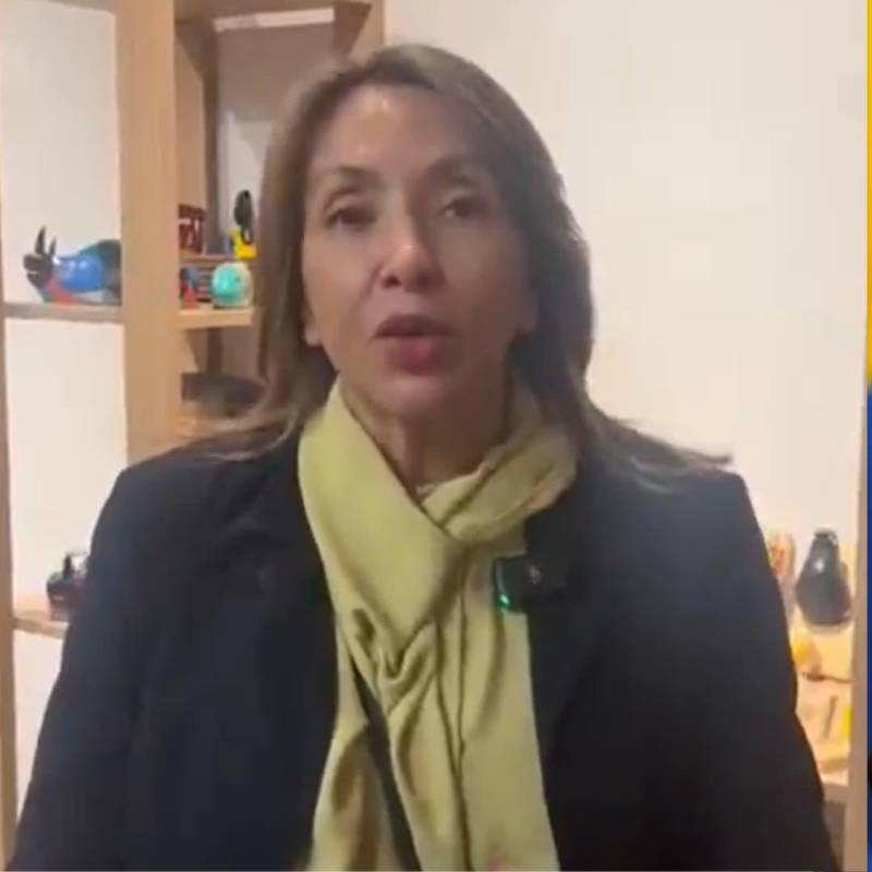 Laura García (izquierda) es la madre de María del Mar Pizarro (derecha), representante a la Cámara por Bogotá del Pacto Histórico. Foto: Cancilleía/Redes sociales @mariadelmarpizarro