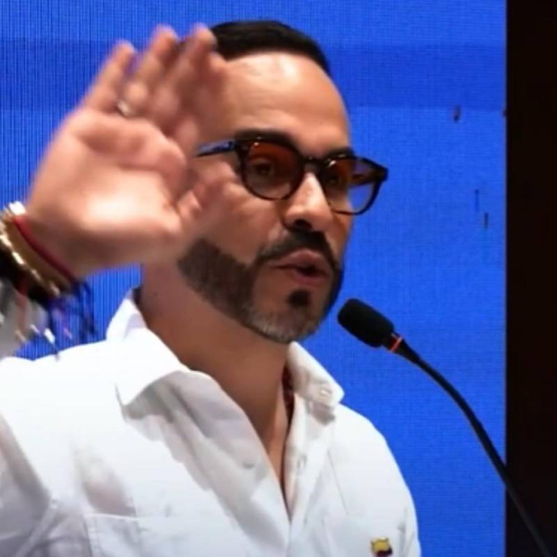 Mientras su delegación estaba en Perú, Abelardo de La Espriella reiteró que no hará viajes internacionales. FOTO: CAPTURA DE PANTALLA.