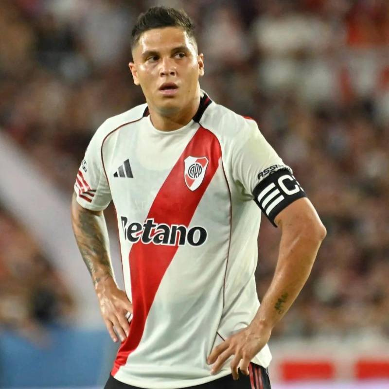 Juan Fernando Quintero suma su segundo periodo con River, luego de arribar en 2025. FOTO AFP