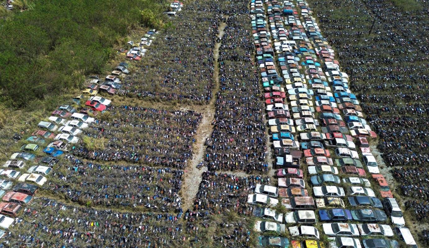 El secretario de Movilidad de Medellín, Mateo González, aseguró que se encuentra buscando habilitar recursos para encontrar un nuevo espacio donde se pueden llevar los carros y motos inmovilizadas, reiterando que no recibió los dineros suficientes de la anterior alcaldía para poder ejecutar un proyecto de este tipo. Foto: Manuel Saldarriaga Quintero.