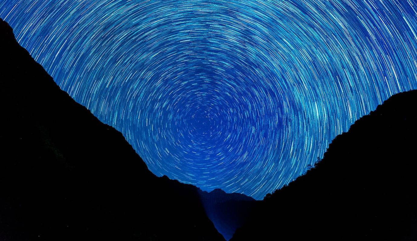 La lluvia de meteoros Perseidas ofrece un hermoso espectáculo celestial que ilumina los cielos de mundo. Foto: GETTY