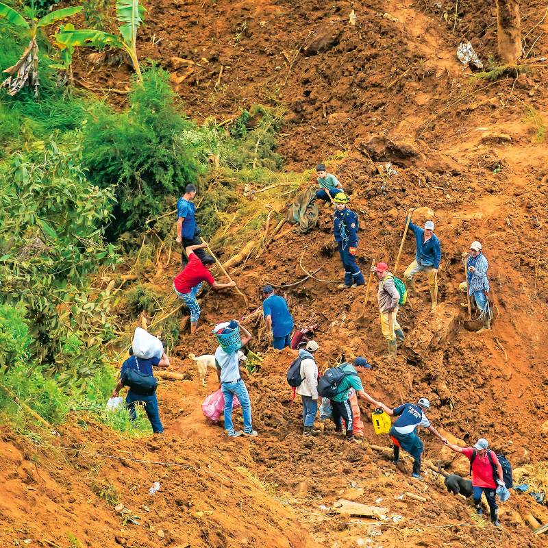 Según las autoridades, la tierra se llevó a su paso unas 25 viviendas que estaban construidas en esta zona de manera irregular. FOTO CAMILO SUÁREZ