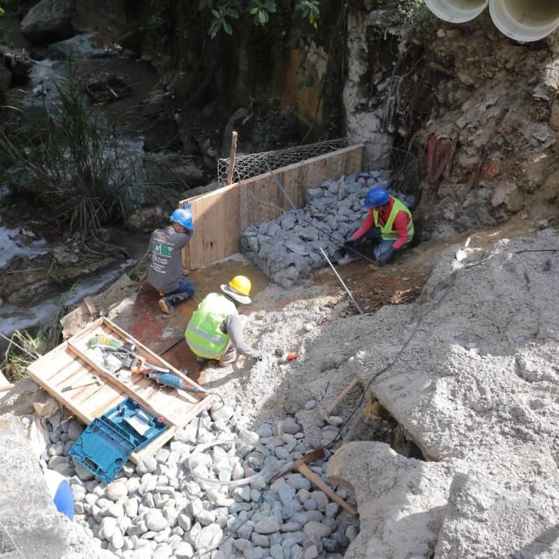 Estas son algunas de las obras que se están realizando. Actualmente se encuentra en su etapa final la construcción del muro de contención en gaviones de aproximadamente cinco metros de altura. FOTO: Cortesía Alcaldía de Itagüí