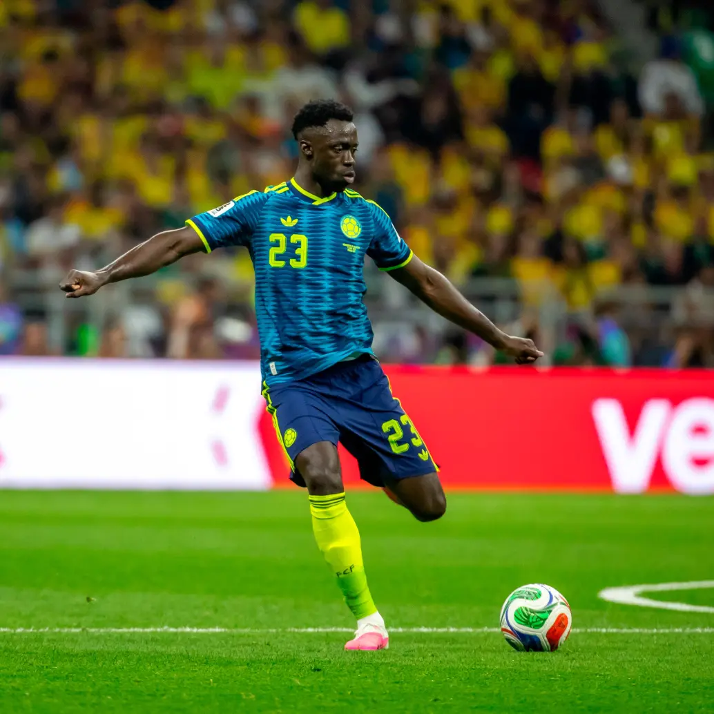 Dávinson Sánchez es el zaguero de más experiencia en la titular de Colombia. Actúa como segundo capitán. <span class="mln_uppercase_mln">FOTO</span> <b><span class="mln_uppercase_mln">juan antonio sánchez</span></b>