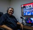 Guillermo Montoya también hizo televisión y prensa escrita. Trabajó 15 años en RCN, 25 en Caracol y lleva 15 en Múnera Eastman Radio, donde labora actualmente. FOTO: Julio César Herrera