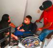 Miguel Ángel García Londoño, de 13 años, se debe movilizar en una silla de ruedas, puesto que no tiene movilidad en todo su cuerpo. La grúa que piden es para facilitar sus desplazamientos dentro de la propiedad. FOTO: MANUEL SALDARRIAGA