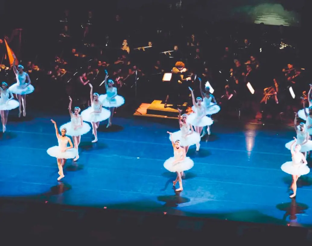 La Orquesta Filarmónica se unió con el Ballet Metropolitano para crear este espectáculo. FOTO Filarmed