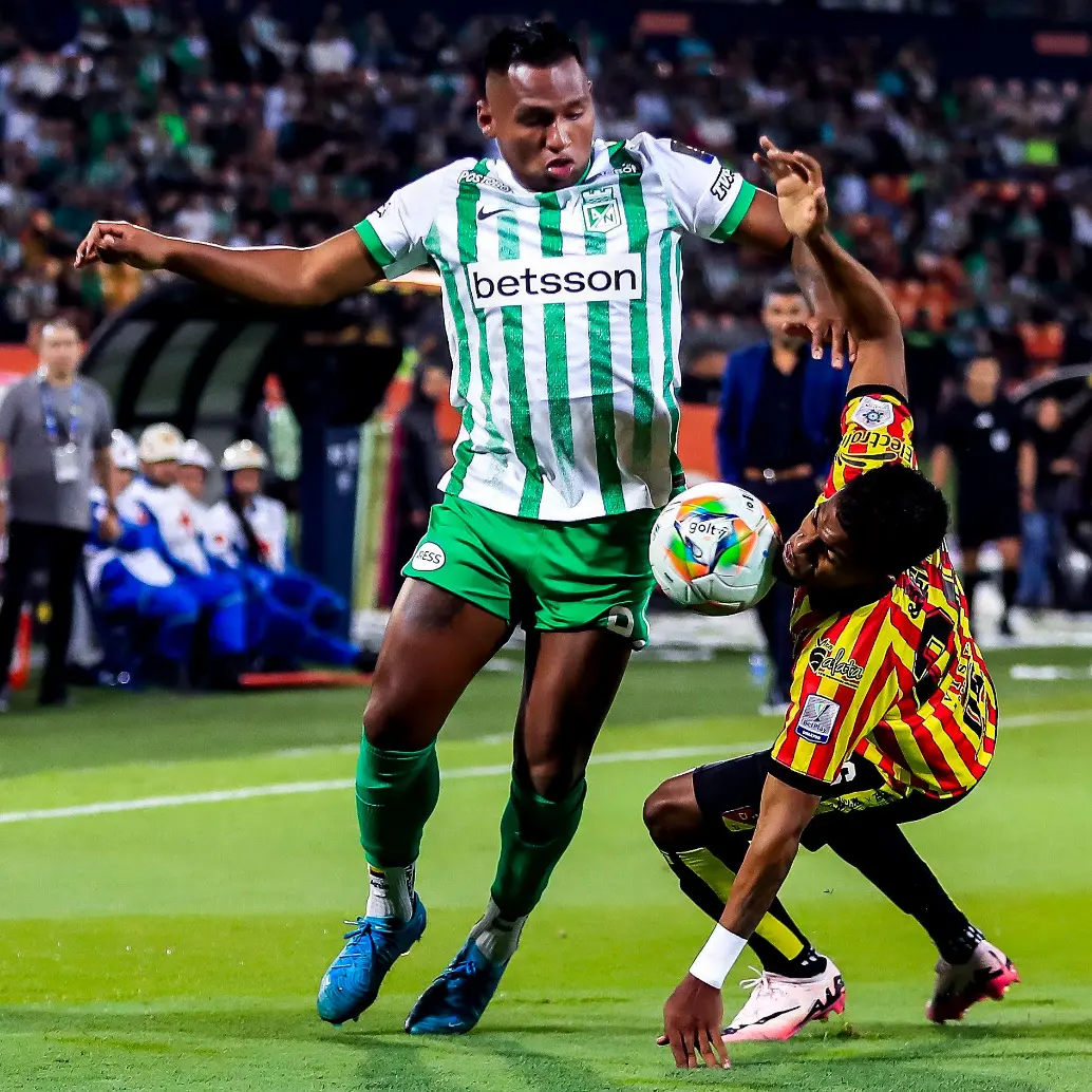 Nacional se enfrenta con Pereira en Yopal. FOTO JAIME PÉREZ