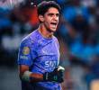 El arquero Yassine Bounou, quien fue la figura con Marruecos en Qatar, ahora se luce con el Al Hilal en el Mundial de Clubes. FOTO TOMADA X @fifaworldcup_es