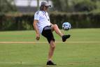 El técnico Alfredo Arías quiere que el equipo sea más intenso a la hora de presionar para recuperar el balón en los partidos. FOTO: Manuel Saldarriaga Quintero.