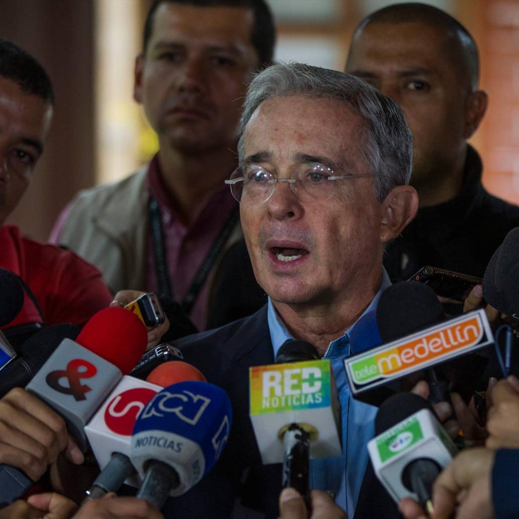 Álvaro Uribe era Gobernador de Antioquia cuando ocurrió la masacre de El Aro, en 1997. FOTO: ARCHIVO.