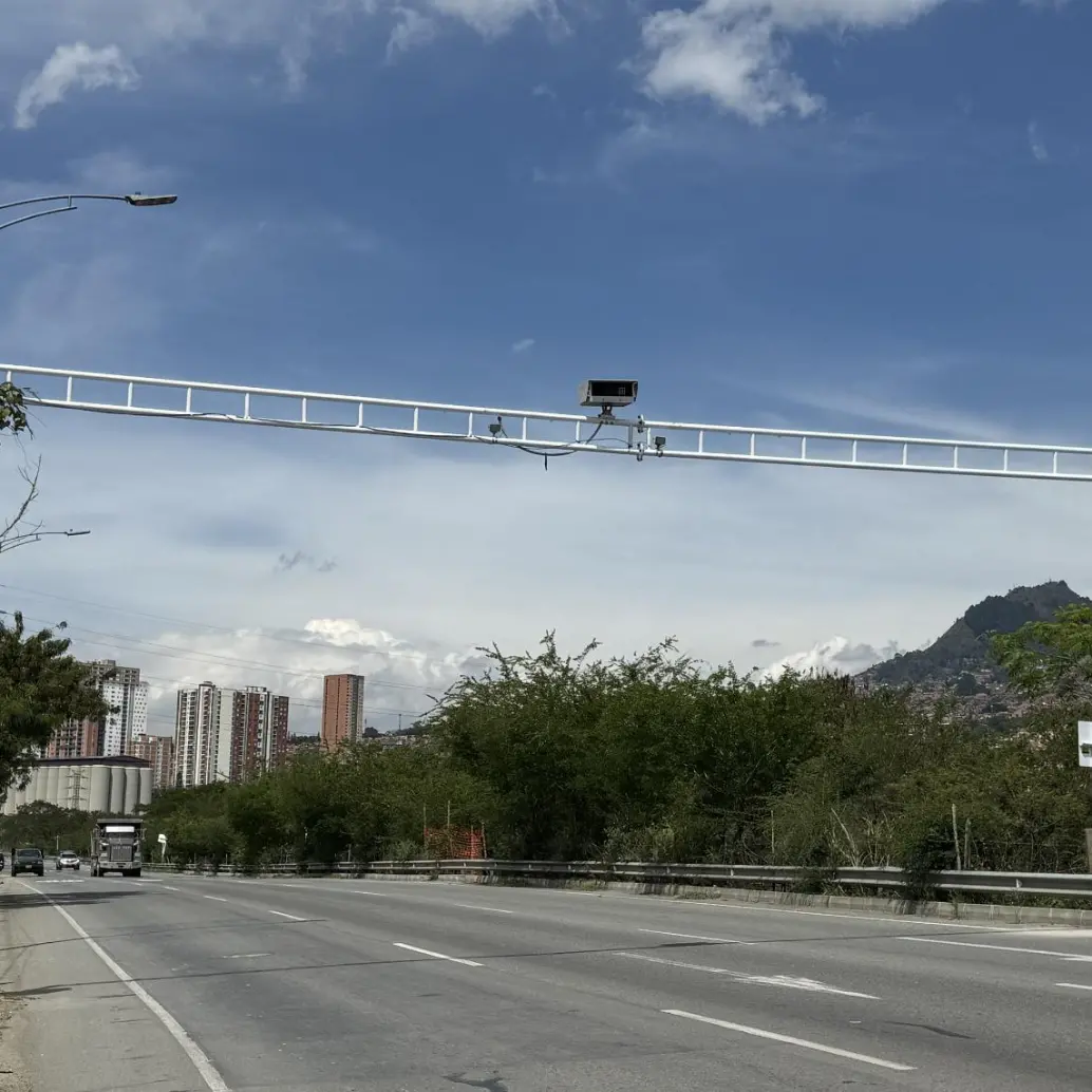 Esta es la cámara de la avenida Regional Oriental (La Seca), una de las cuatro cámaras nuevas que se tendrán en Bello. FOTO: CORTESÍA ALCALDÍA DE BELLO